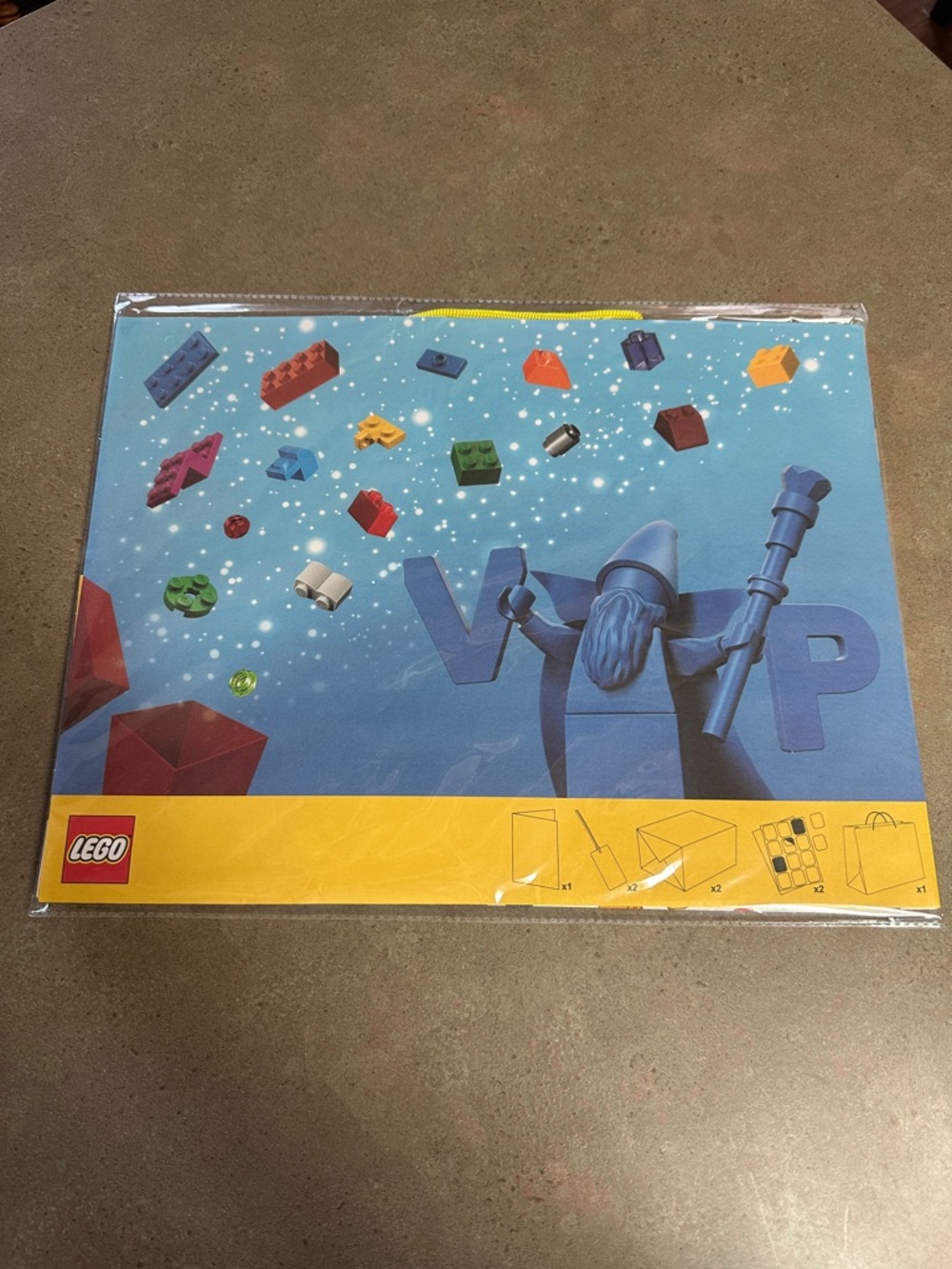 Lego 2019 VIP Gift Bag Wrapping Paper Card Stickers Tags Set New
